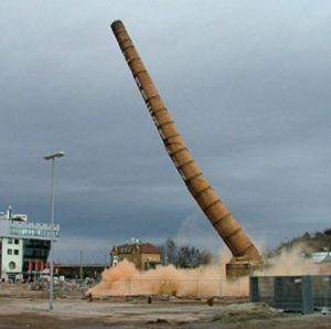 Februar 2004: Kaminsprengung